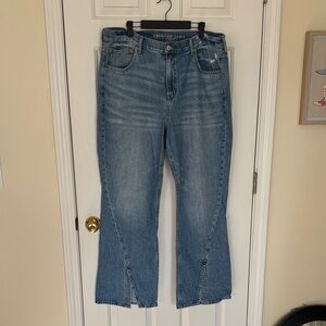 American Eagle Outfitters ‘90s Bootcut Jeans with fun front Leg Slit